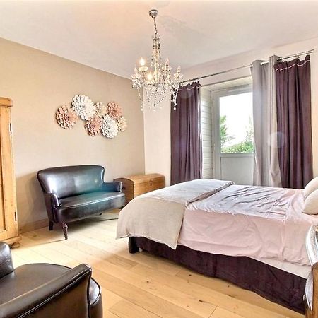 Maison Spacieuse A Plougonven Avec Jacuzzi Et Jardin Bagian luar foto