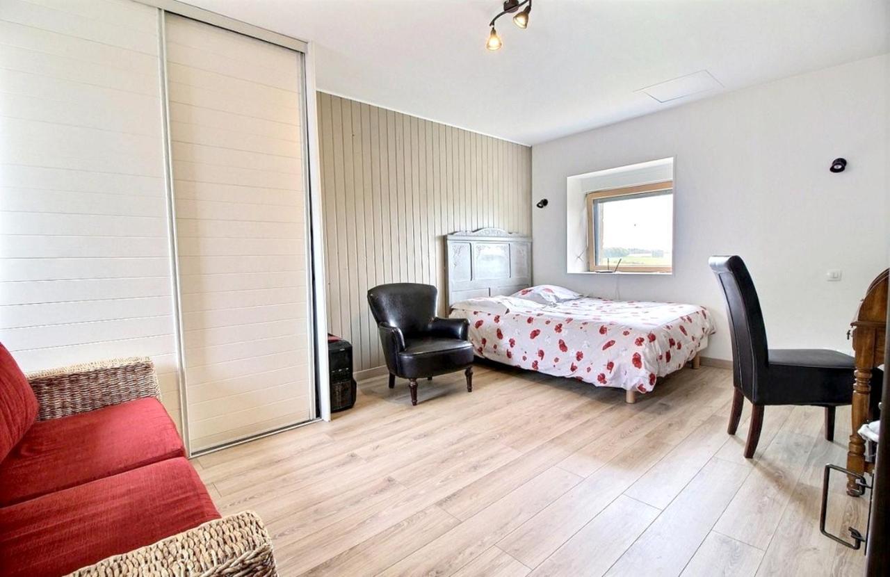 Maison Spacieuse A Plougonven Avec Jacuzzi Et Jardin Bagian luar foto
