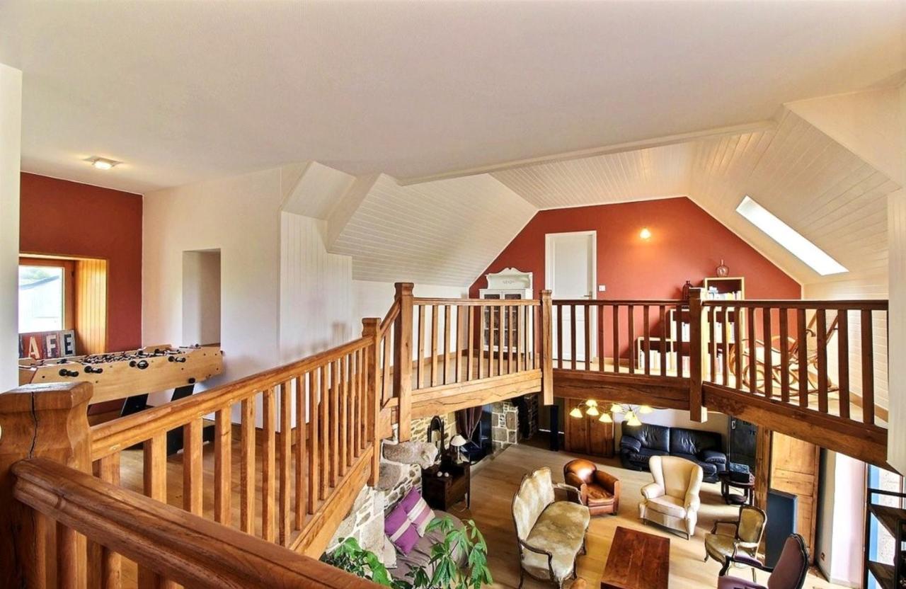 Maison Spacieuse A Plougonven Avec Jacuzzi Et Jardin Bagian luar foto