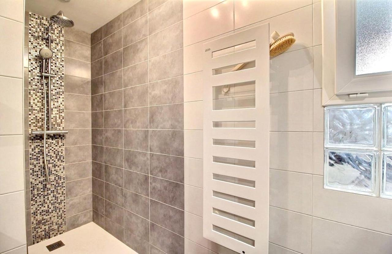 Maison Spacieuse A Plougonven Avec Jacuzzi Et Jardin Bagian luar foto